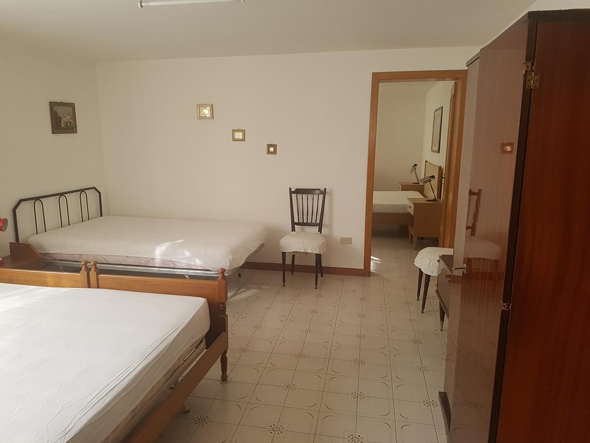 Ws Economy Rooms & Apartment Галиполи Екстериор снимка