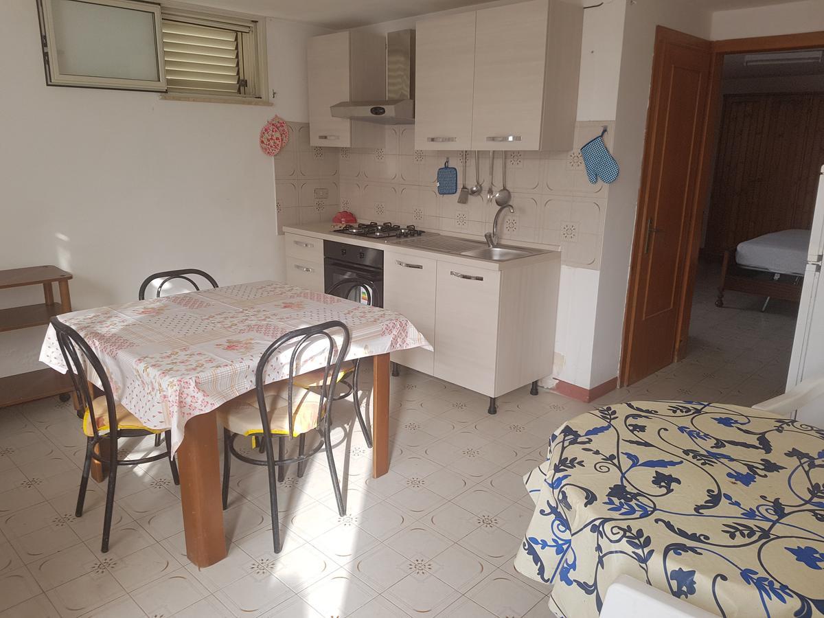 Ws Economy Rooms & Apartment Галиполи Екстериор снимка