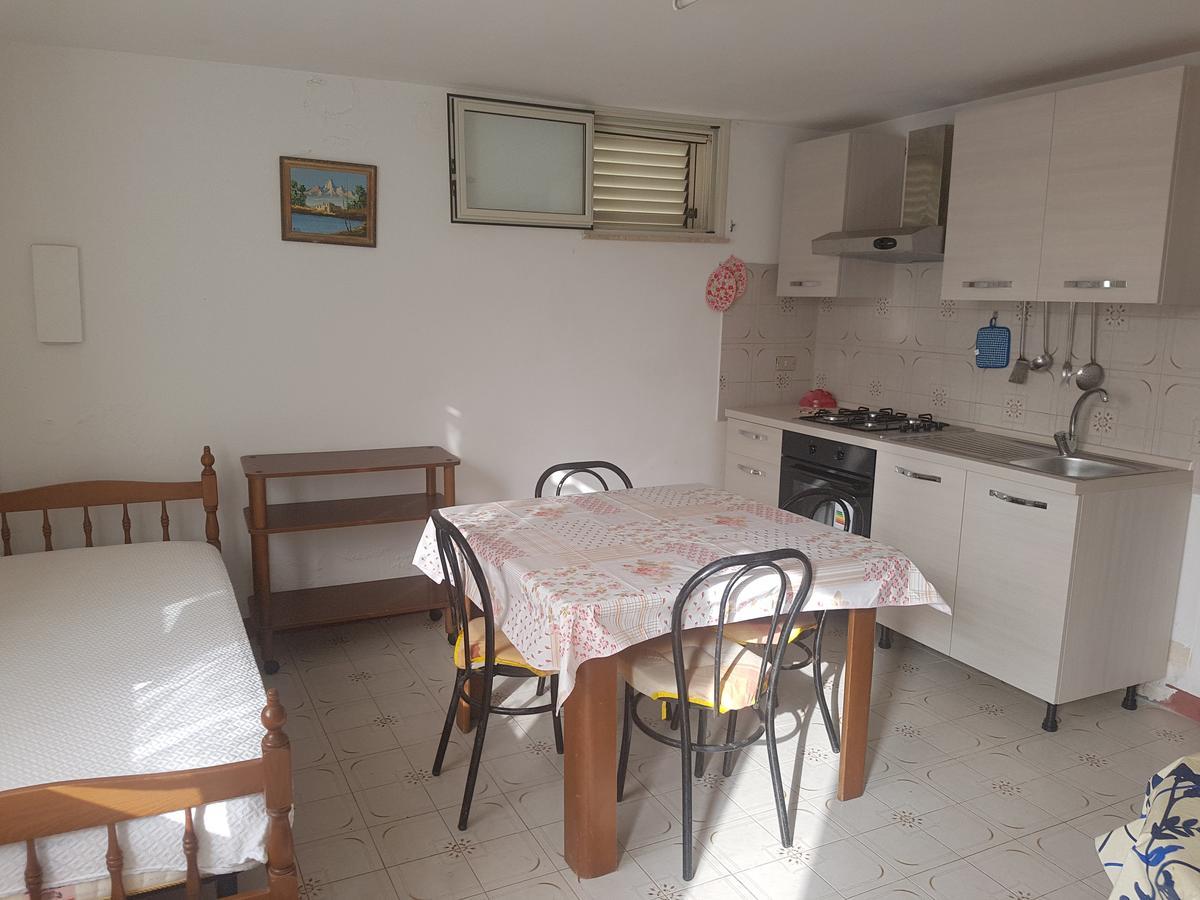 Ws Economy Rooms & Apartment Галиполи Екстериор снимка
