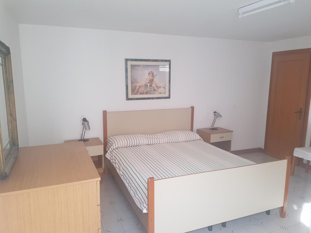 Ws Economy Rooms & Apartment Галиполи Екстериор снимка